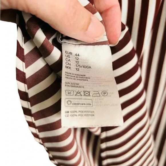 H&M soft, striped, button-up blouse with collar, Size 12, relaxed  fit, loose - Picture 10 of 10